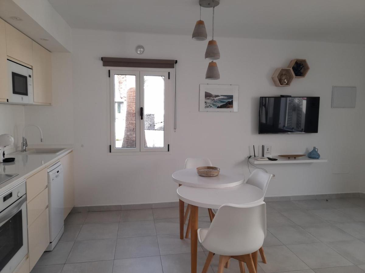 Bungalow Paseo Del Mar- Playa Roca Residence Sea Front Access - Free Ac - Wifi Costa Teguise Exterior photo
